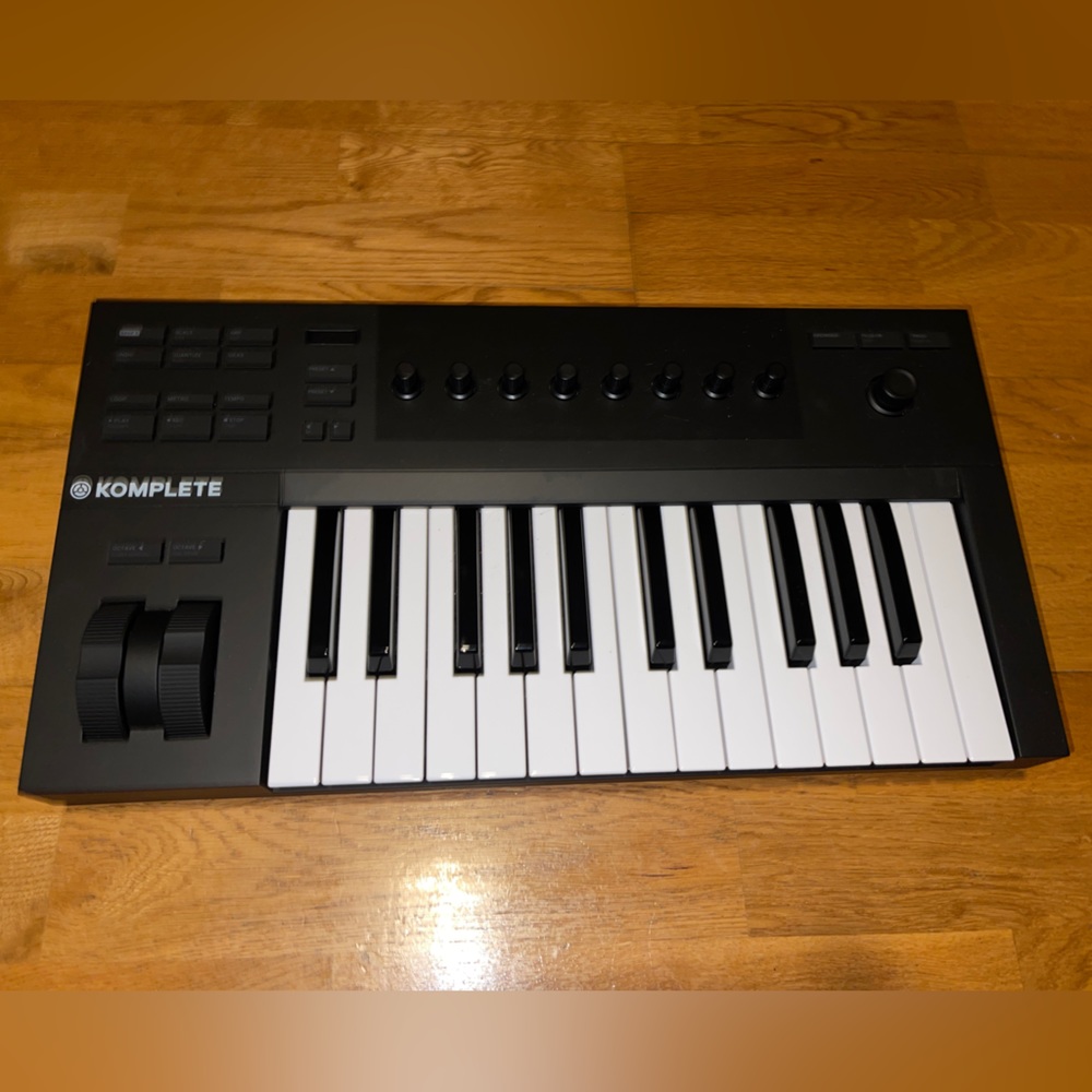 Native Instruments Komplete Kontrol A25 - Picture 3 of 4